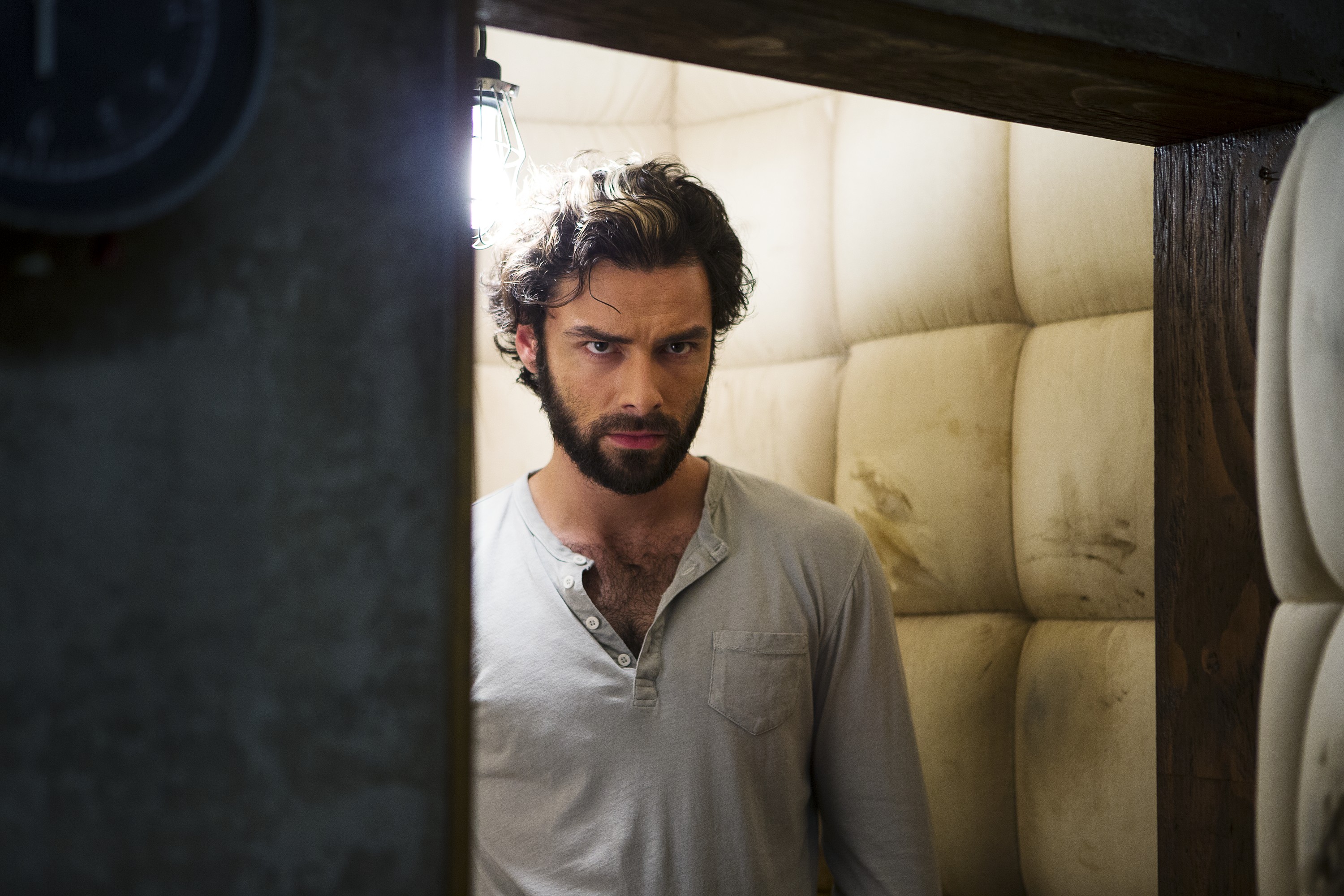 Luke (Aidan Turner)